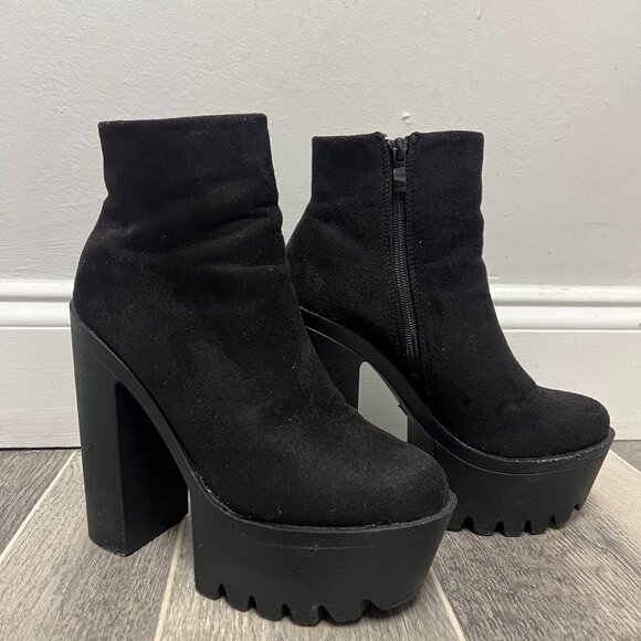 Black Suede Platform Ankle Booties Size 8 - Picture 1 of 2